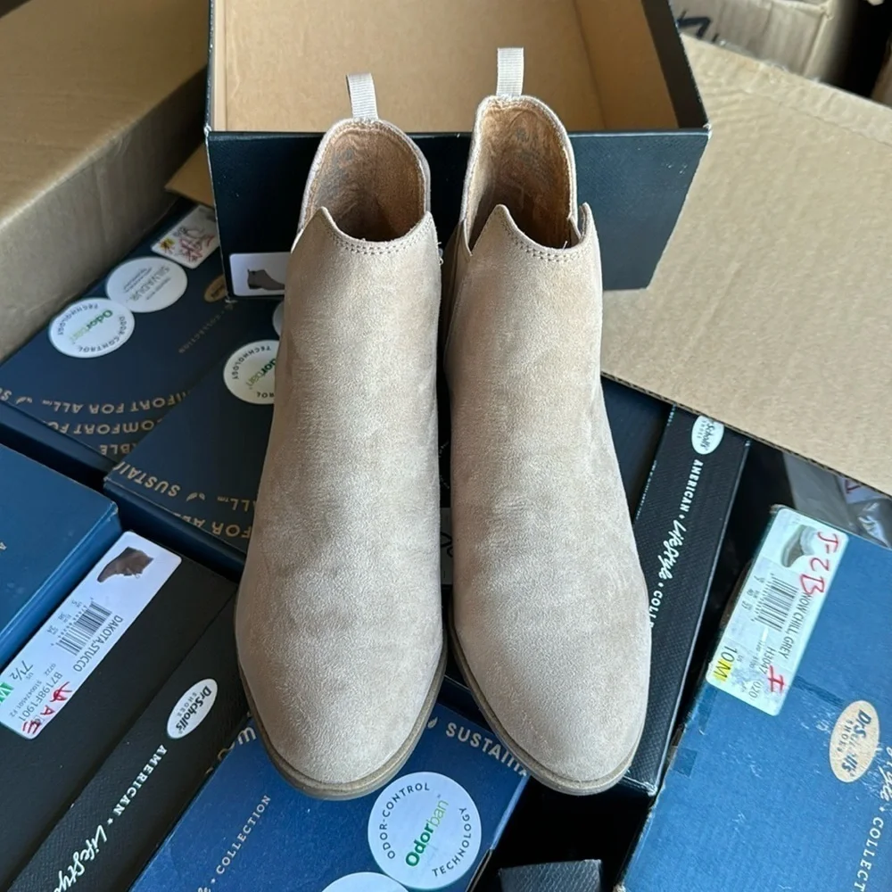 DR. SCHOLL'S Women's Teammate Booties
